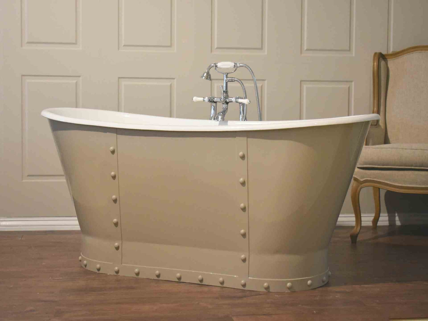 Eiffel Freestanding Cast Iron Bath